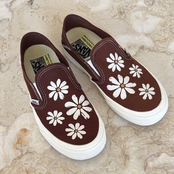 Vans Slip-on Vr3 Sf Painted White Daisies Floral Brown Canvas Skate Sneakers - Picture 1 of 13
